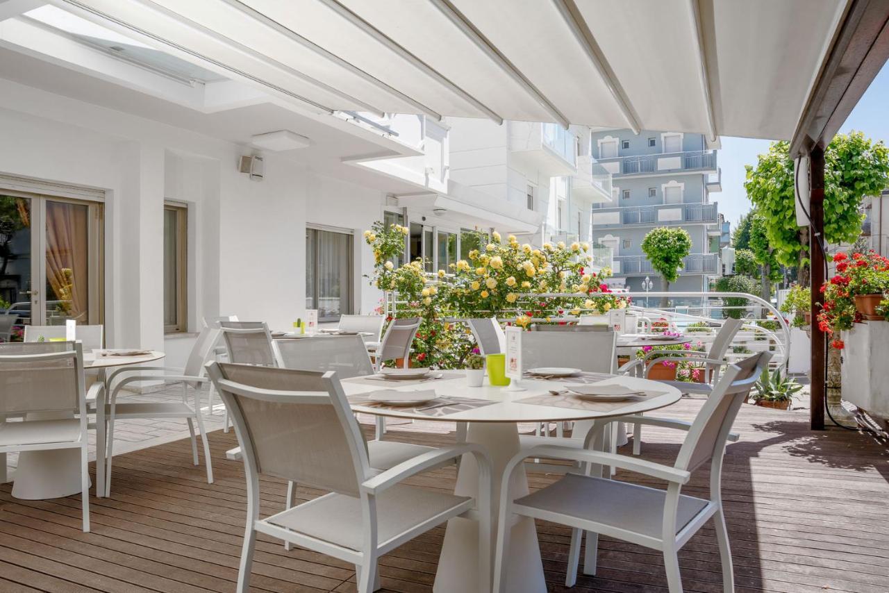Hotel Rondinella E Viola 3*